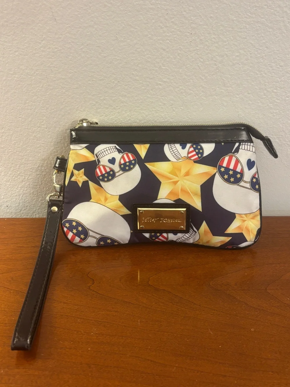 Betsey Johnson Americana Skull Wristlet Clutch Bag Black Gold Stars